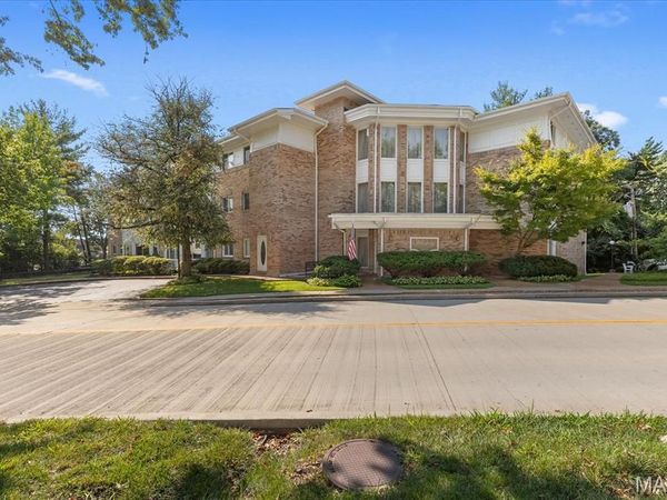 11920 Old Ballas Road, Unit 101, Creve Coeur, MO 63141
