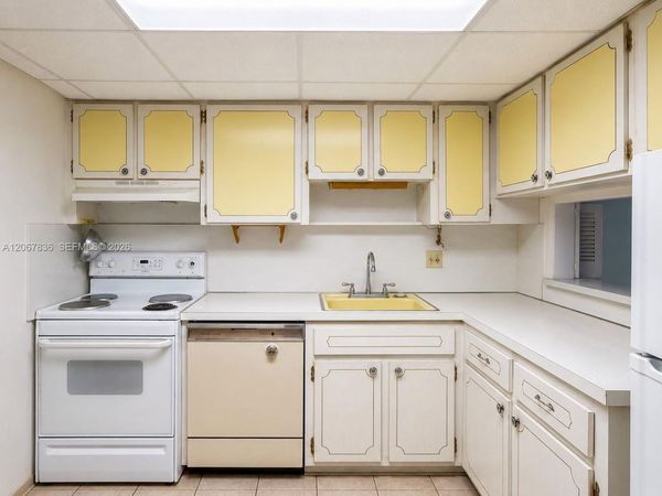 1001 Hillcrest Ct , Unit 204, Hollywood, FL 33021