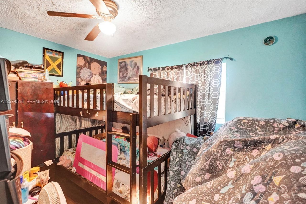 102 NE 206th Ter, Miami Gardens, FL 33179 Photo
