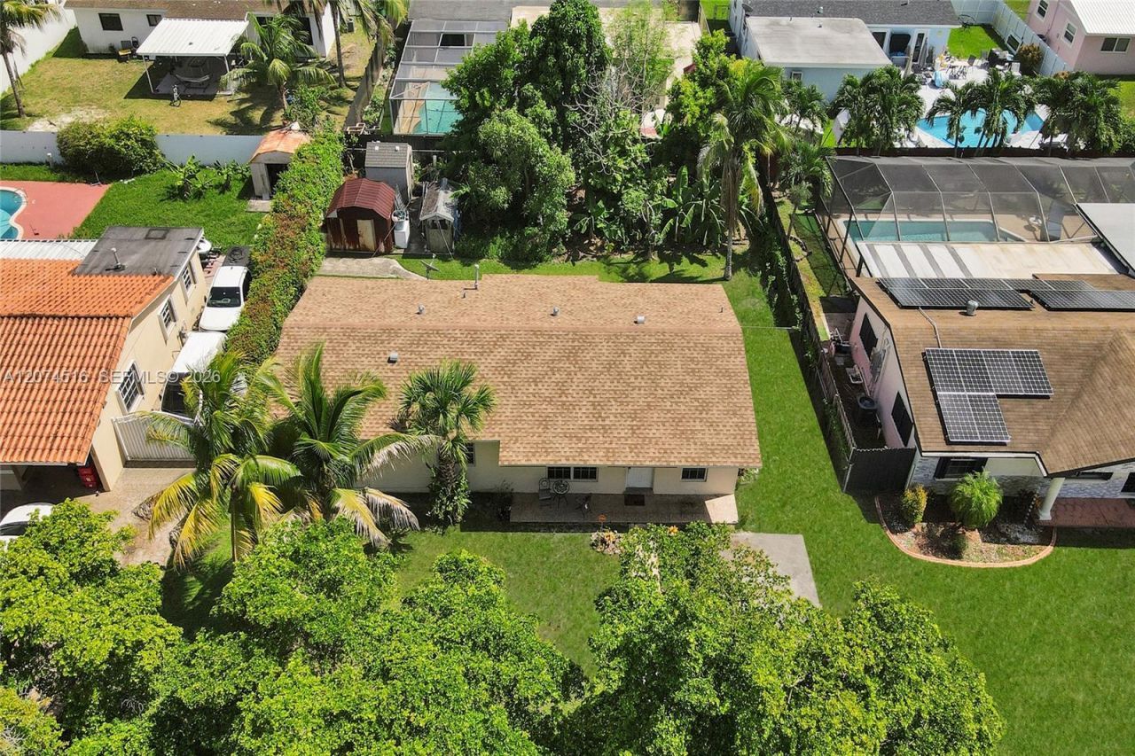 102 NE 206th Ter, Miami Gardens, FL 33179 Photo