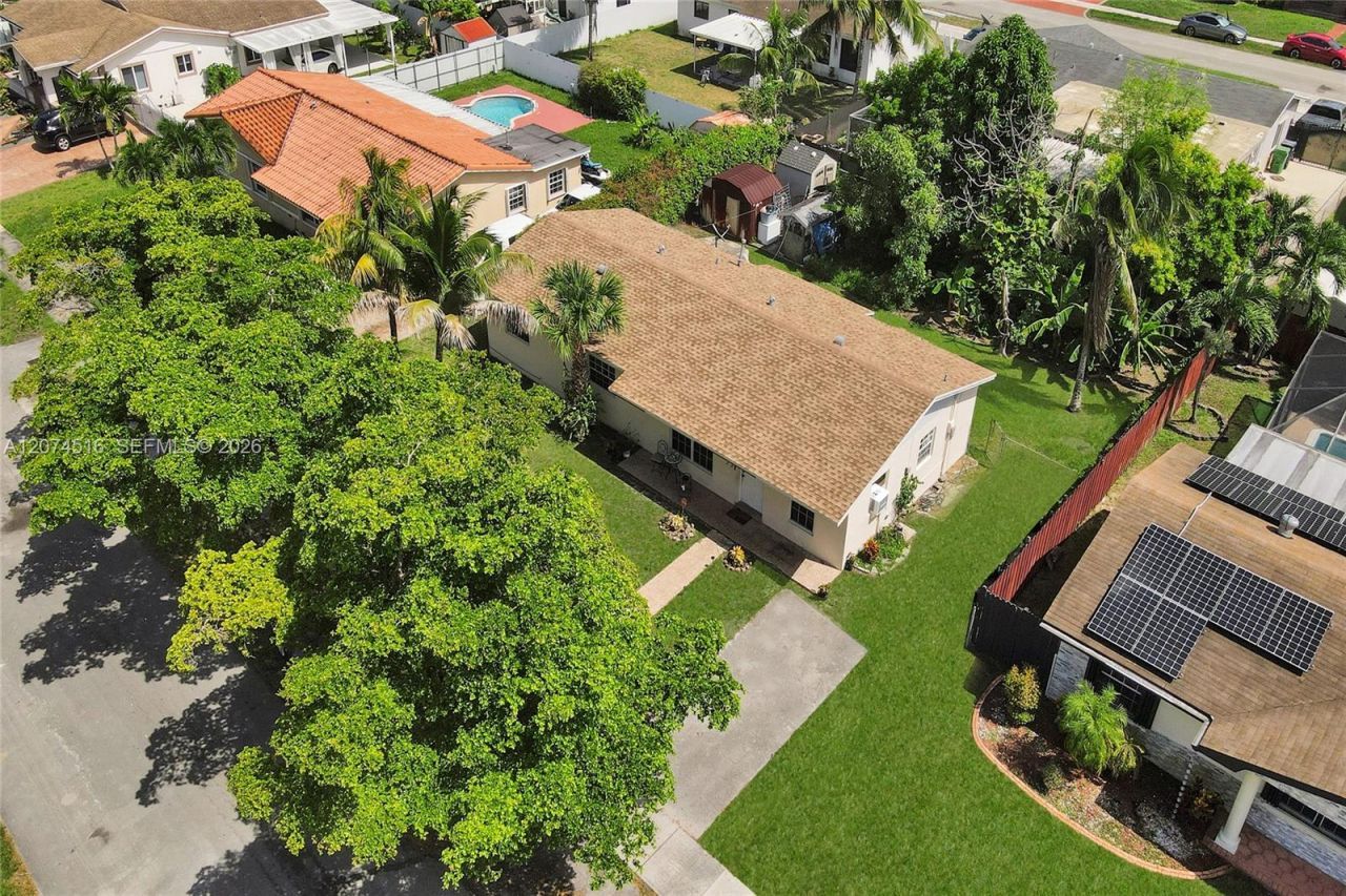 102 NE 206th Ter, Miami Gardens, FL 33179 Photo