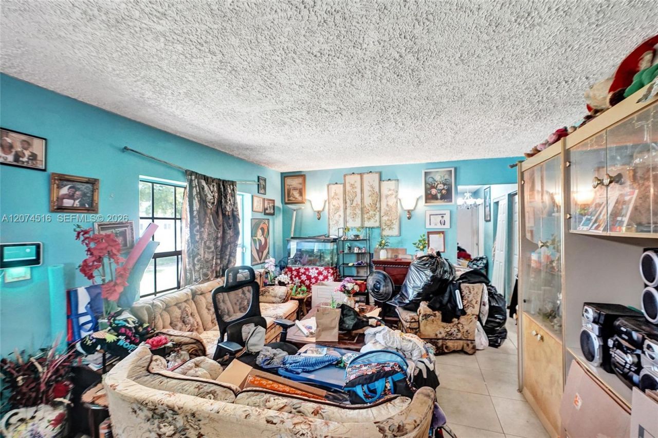 102 NE 206th Ter, Miami Gardens, FL 33179 Photo