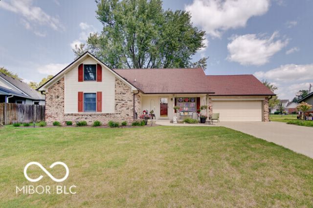210 Christina Drive, Whiteland, IN 46184 Main Photo