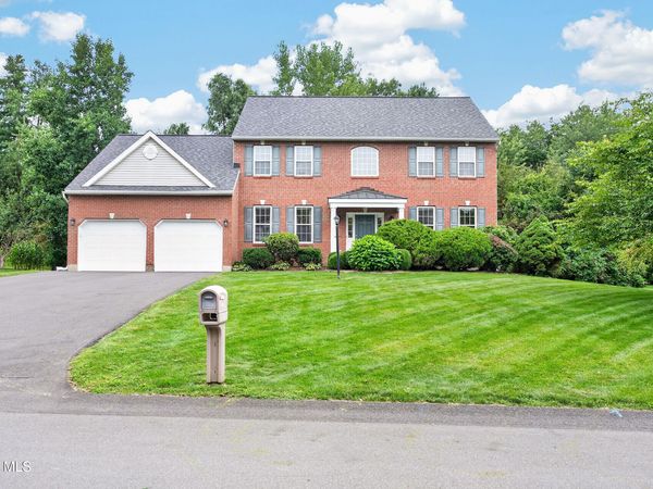 48 Victoria Court, Niskayuna, NY 12309