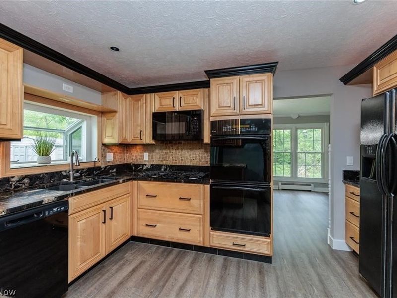 7981 Mulberry Road, Chesterland, OH 44026 Photo 4