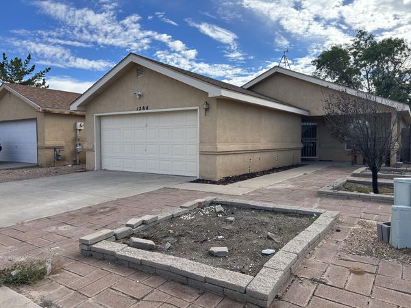 1284 Pandora Drive SW, Los Lunas, NM 87031