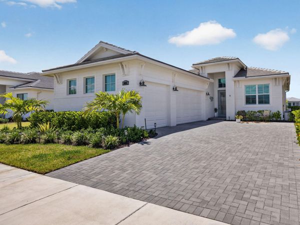 8605 SW CANTANTE Way, Port St. Lucie, FL 34987