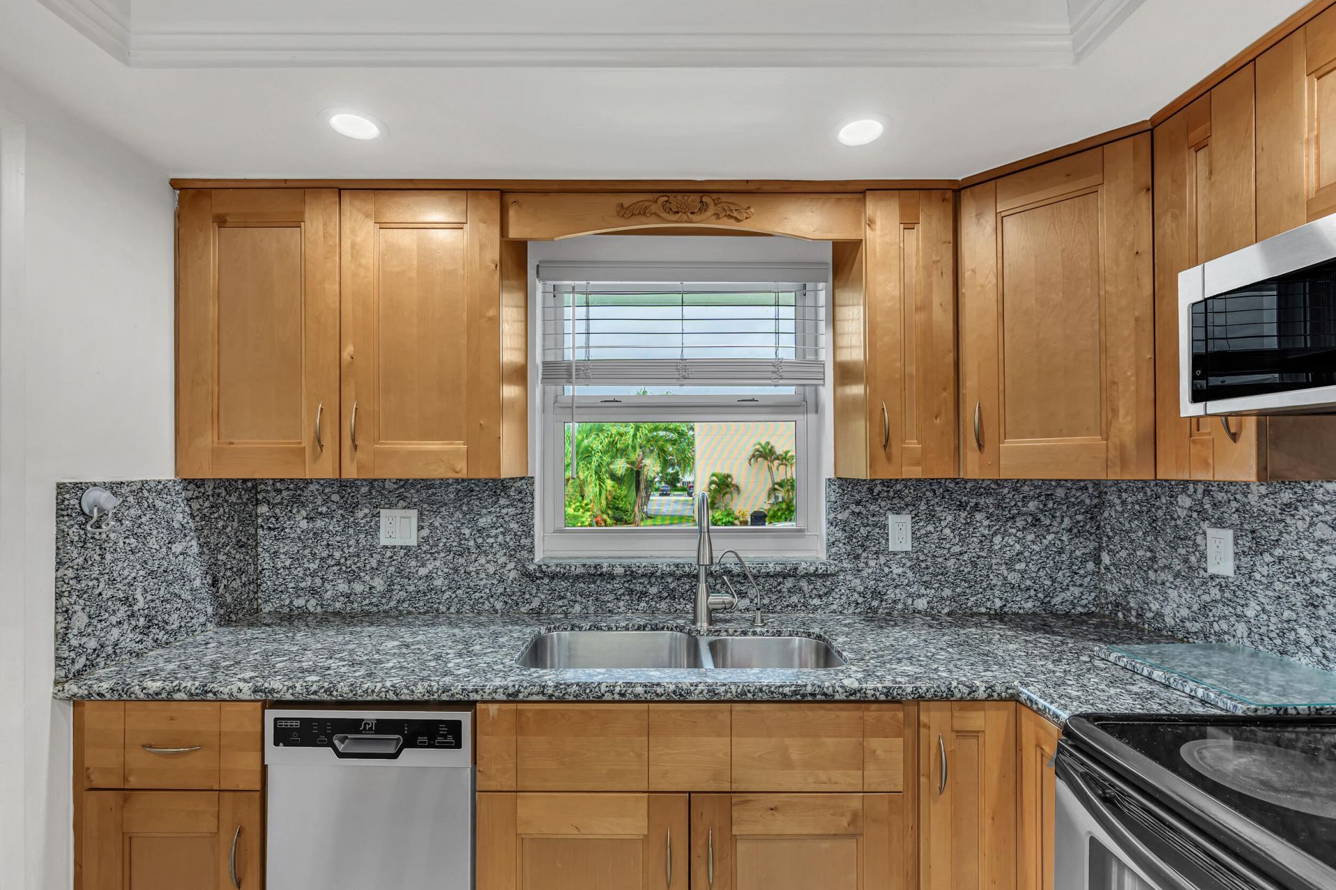 651 Pine Drive, Unit 204, Pompano Beach, FL 33060 Photo