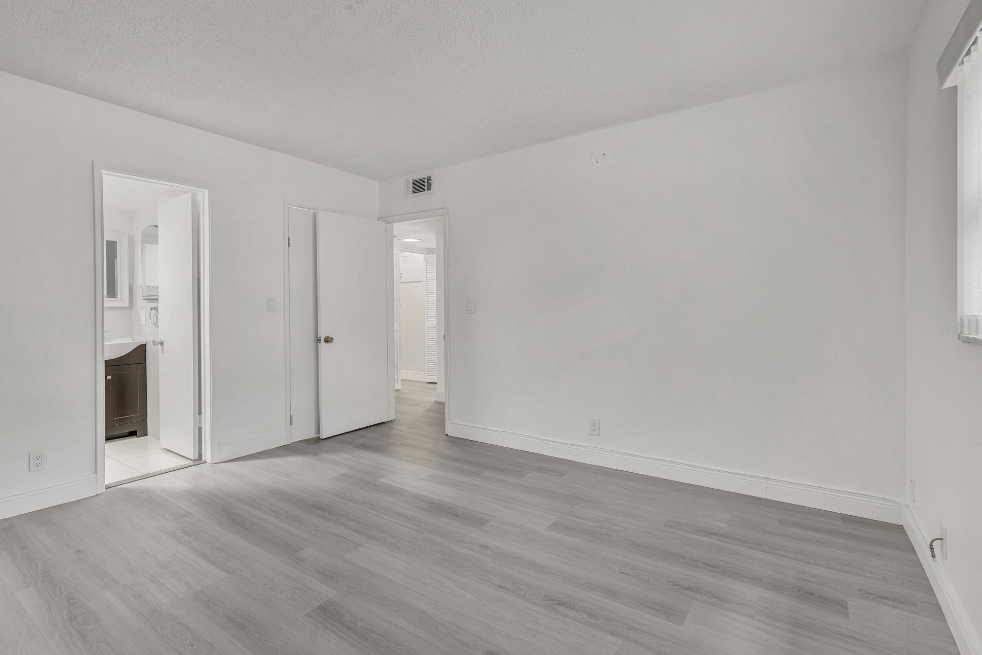 651 Pine Drive, Unit 204, Pompano Beach, FL 33060 Photo
