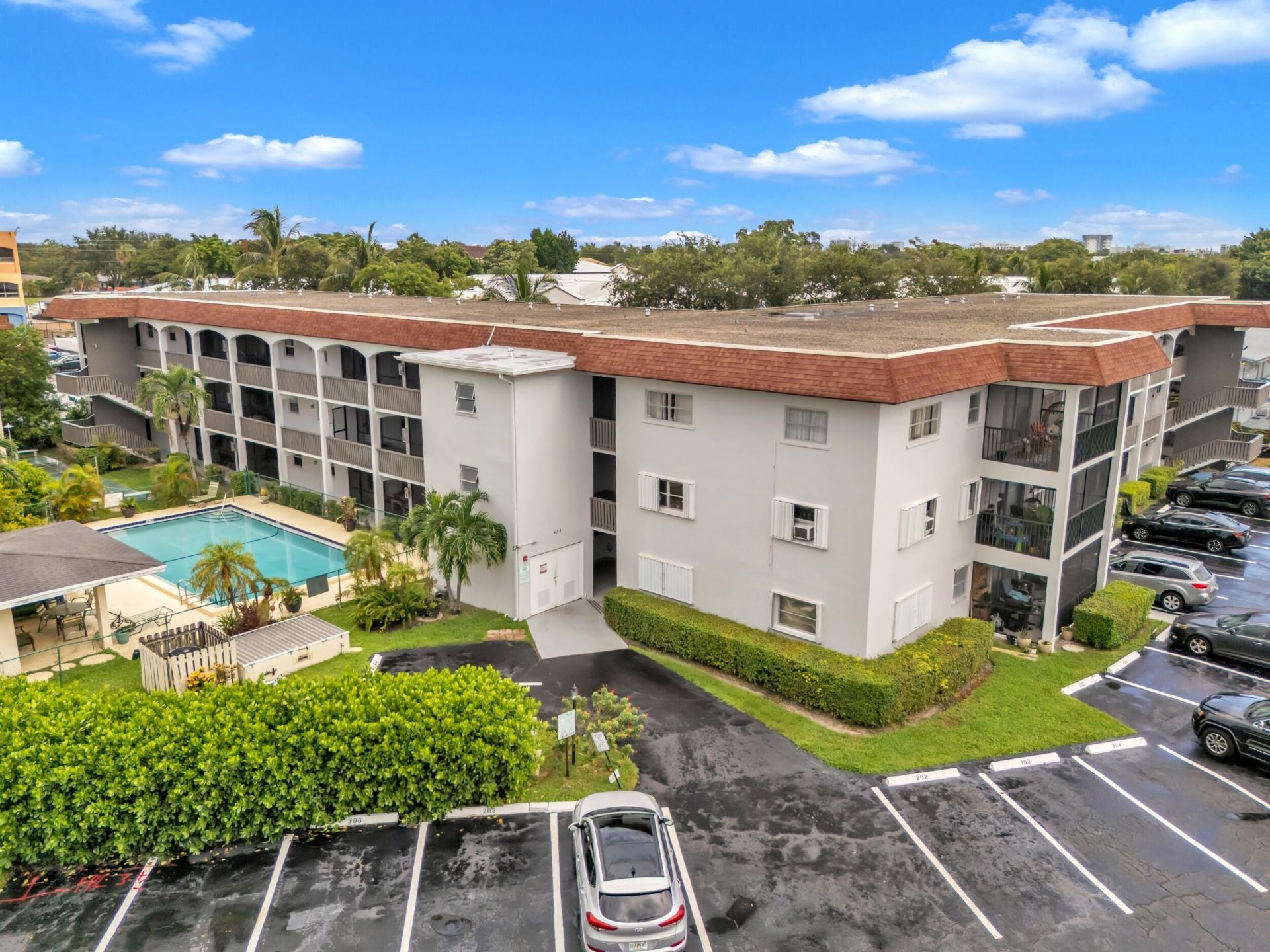 651 Pine Drive, Unit 204, Pompano Beach, FL 33060 Photo