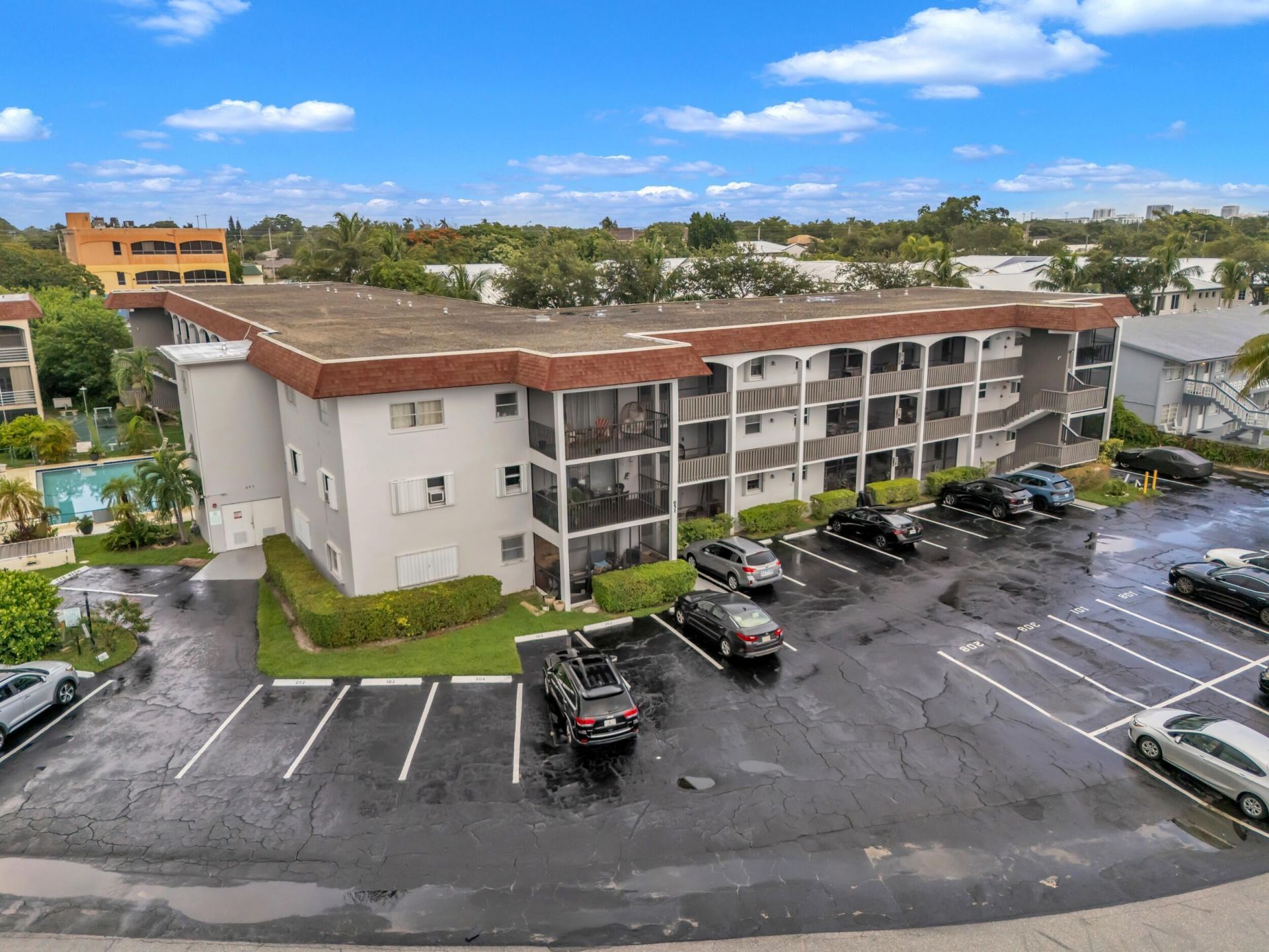 651 Pine Drive, Unit 204, Pompano Beach, FL 33060 Photo