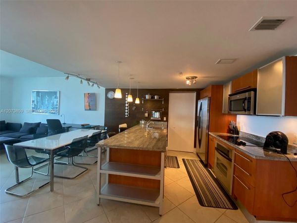 185 SW 7th St , Unit 1607, Miami, FL 33130