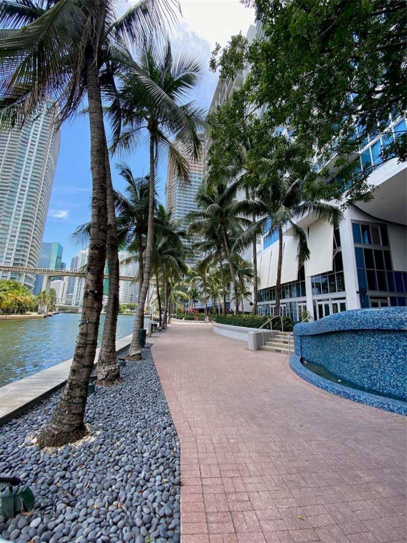 185 SW 7th St , Unit 1607, Miami, FL 33130 Photo