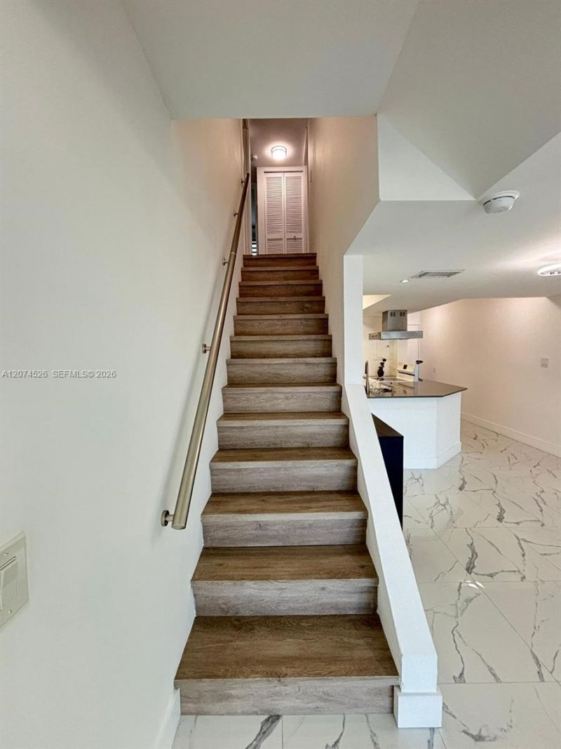 12400 NW 11th Ln, Unit 2101, Miami, FL 33182 Photo