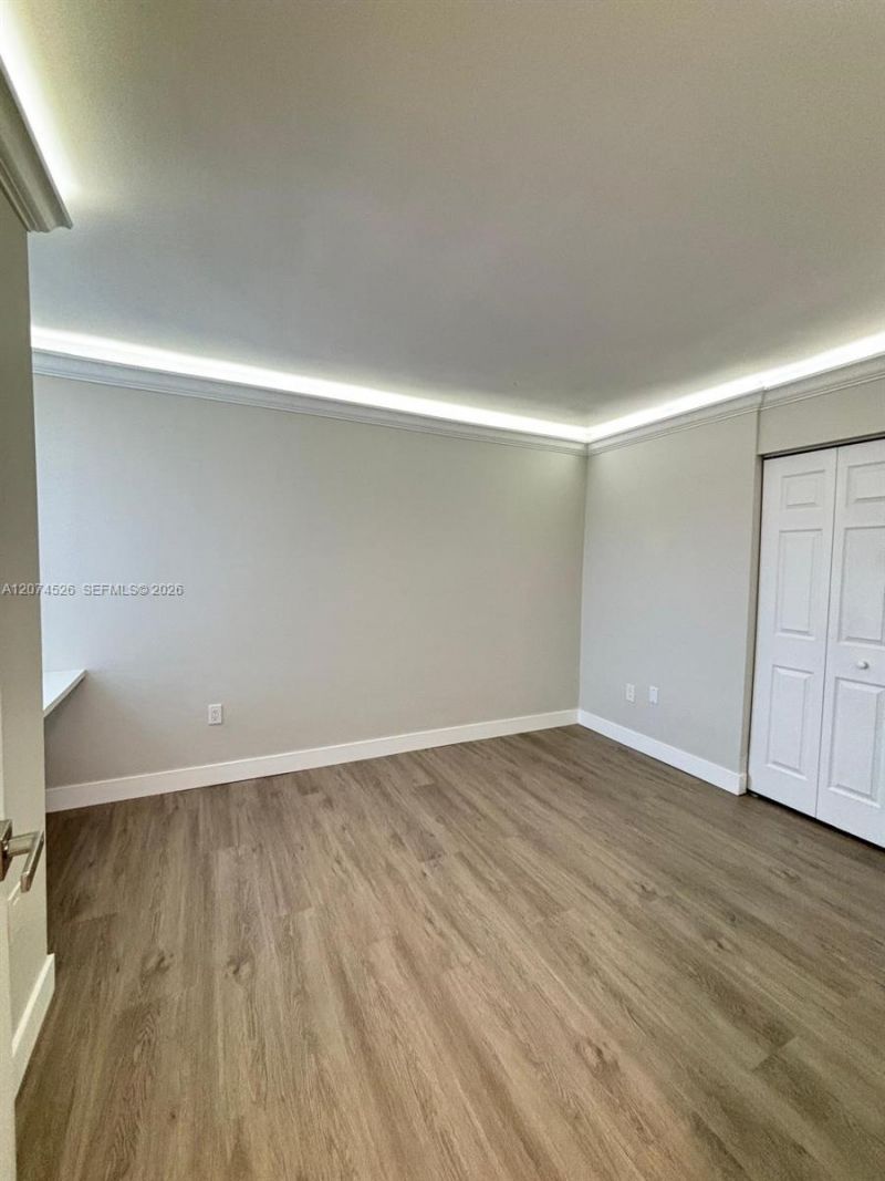 12400 NW 11th Ln, Unit 2101, Miami, FL 33182 Photo