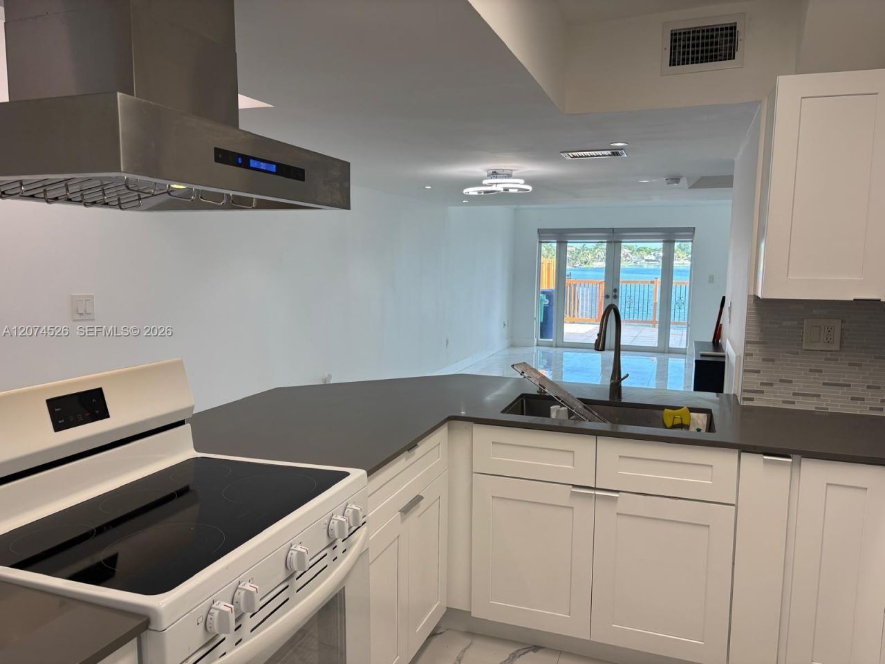 12400 NW 11th Ln, Unit 2101, Miami, FL 33182 Photo