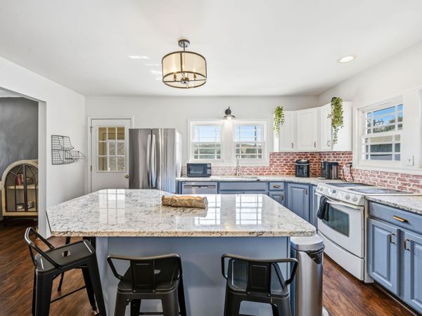 804 S Hillcrest Dr., Colfax, WA 99111