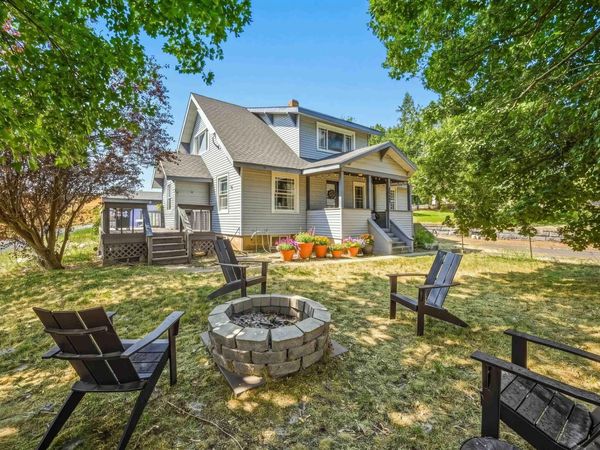 804 S Hillcrest Dr., Colfax, WA 99111