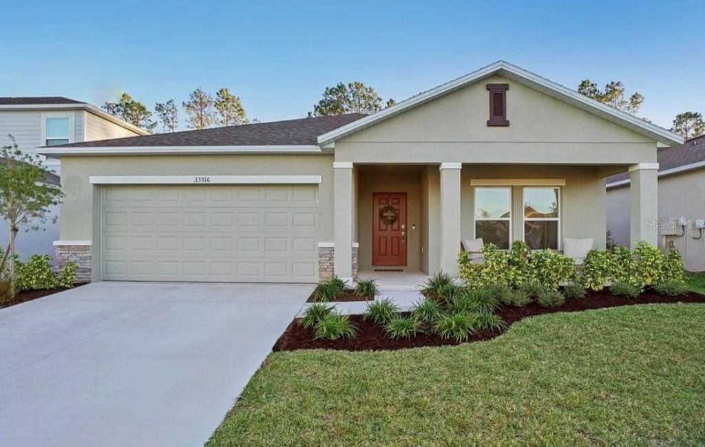 33916 Sky Blossom Cir, Leesburg, FL 34788 Main Photo