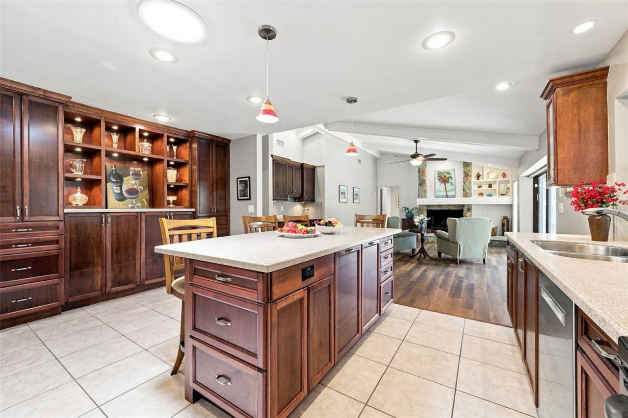 2694 Redford Court W, Clearwater, FL 33761 Photo