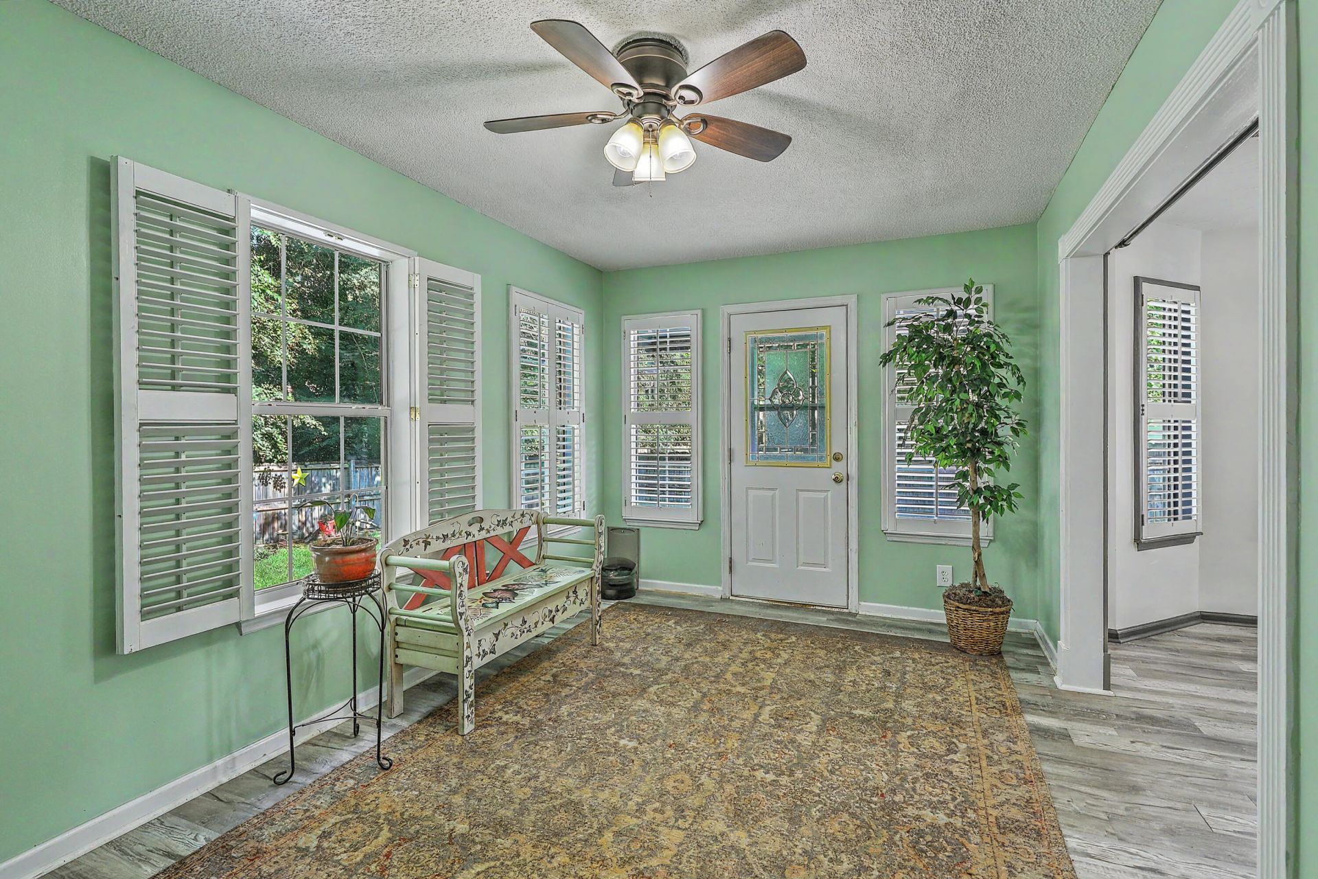 306 Black Oak Boulevard Photo 16