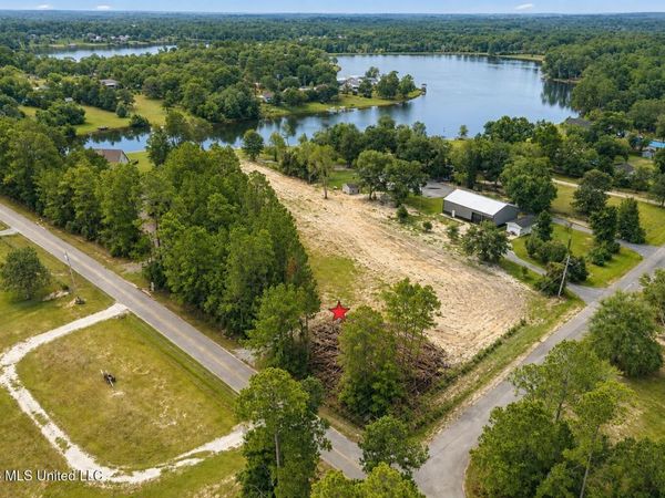 Twin Lakes Drive, Saucier, MS 39574