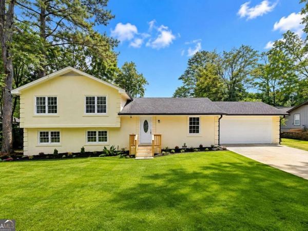 759 Springwood Drive NW, Lilburn, GA 30047