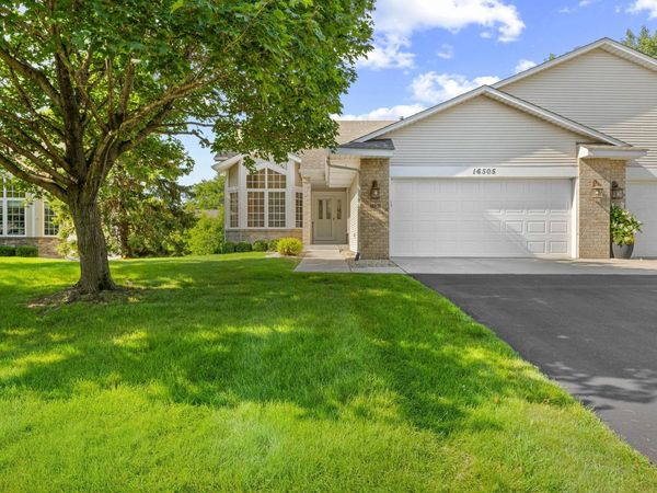 16505 42nd Avenue N, Plymouth, MN 55446