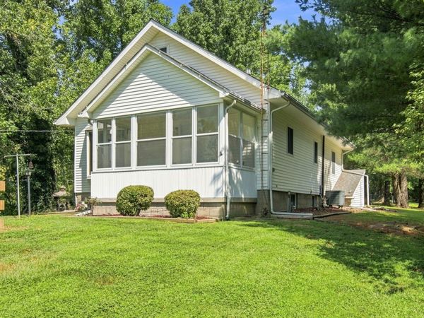 14264 Mustang Road , Marion, IL 62959