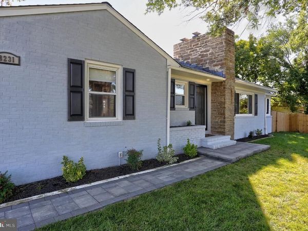 8231 FORT SMALLWOOD ROAD, BALTIMORE, MD 21226