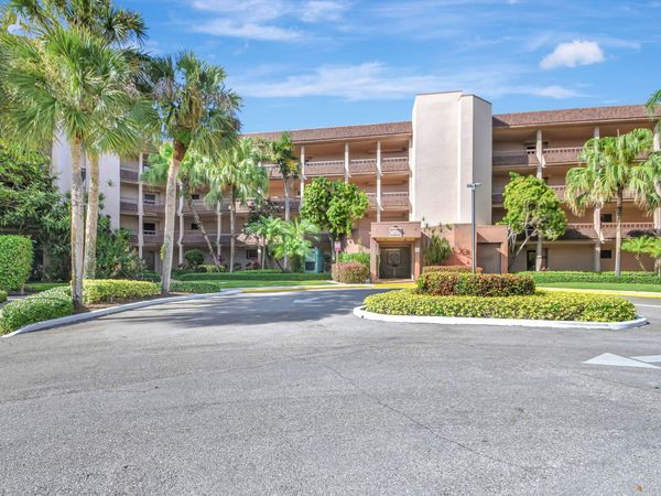 4702 Fountains Drive S, Greenacres, FL 33467