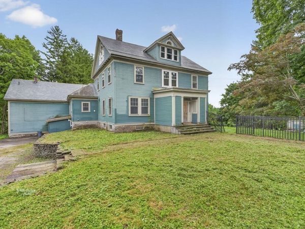 35 Leominster Rd, Lunenburg, MA 01462