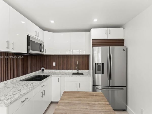 3125 NW 21st Ct , Unit 02, Miami, FL 33142