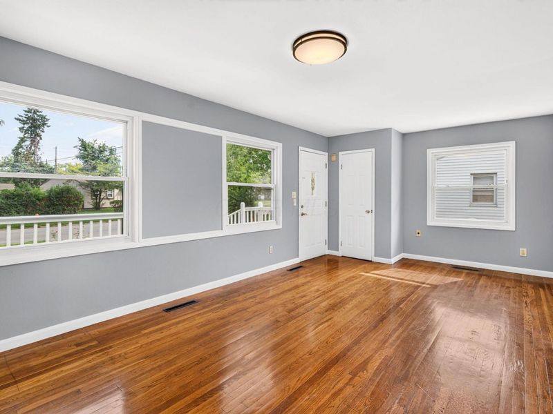 4479 Amesbury Road, Columbus, OH 43227 Photo 9