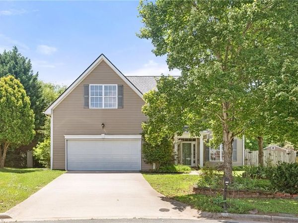 122 Eagle Point Court, Kernersville, NC 27284
