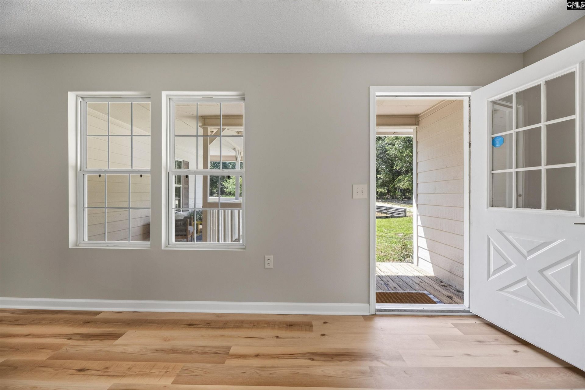6792 Columbia Road Photo 4