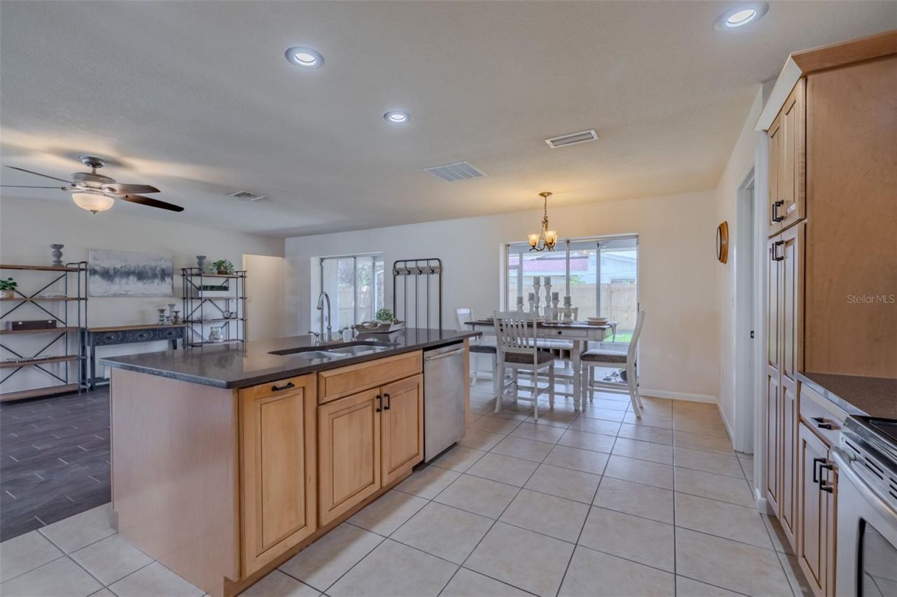 6711 Conetta Drive, Sarasota, FL 34243 Photo