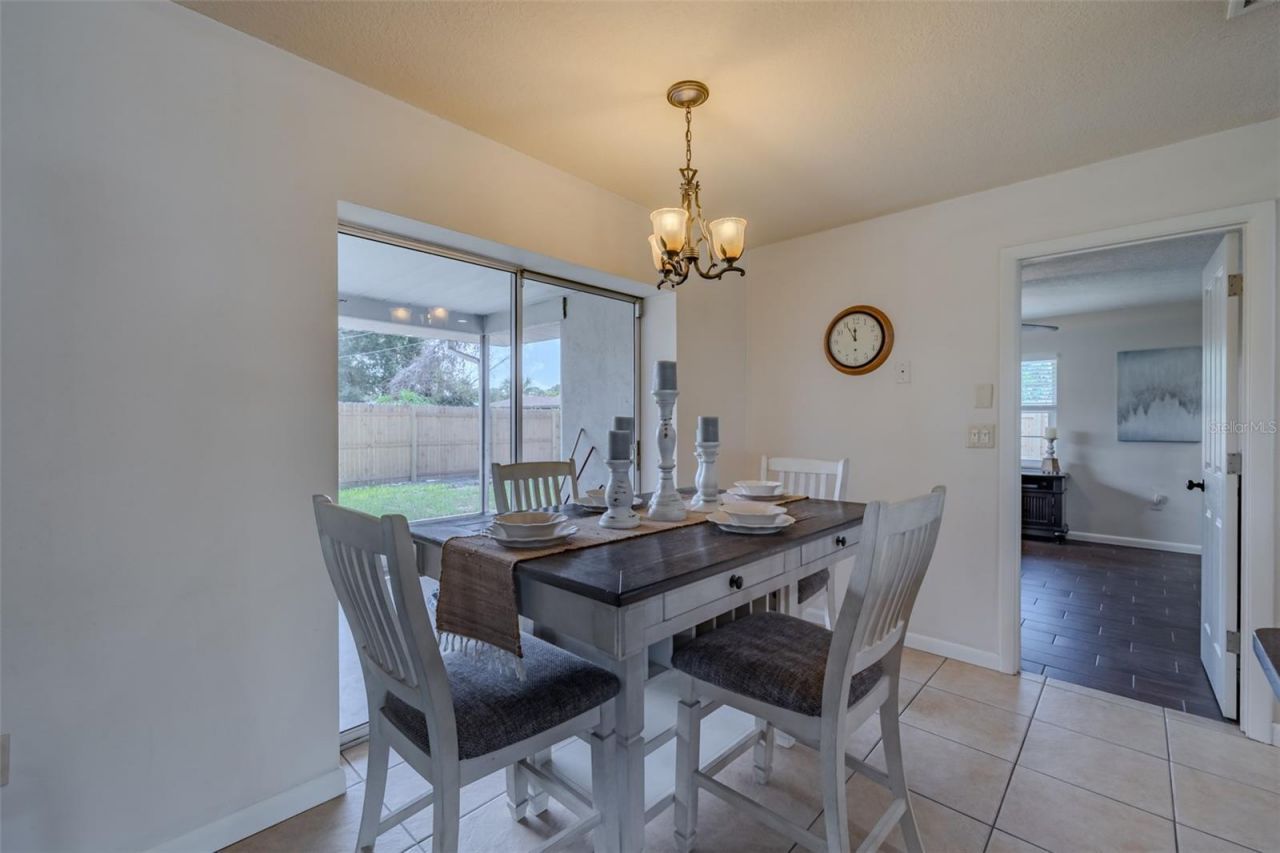6711 Conetta Drive, Sarasota, FL 34243 Photo