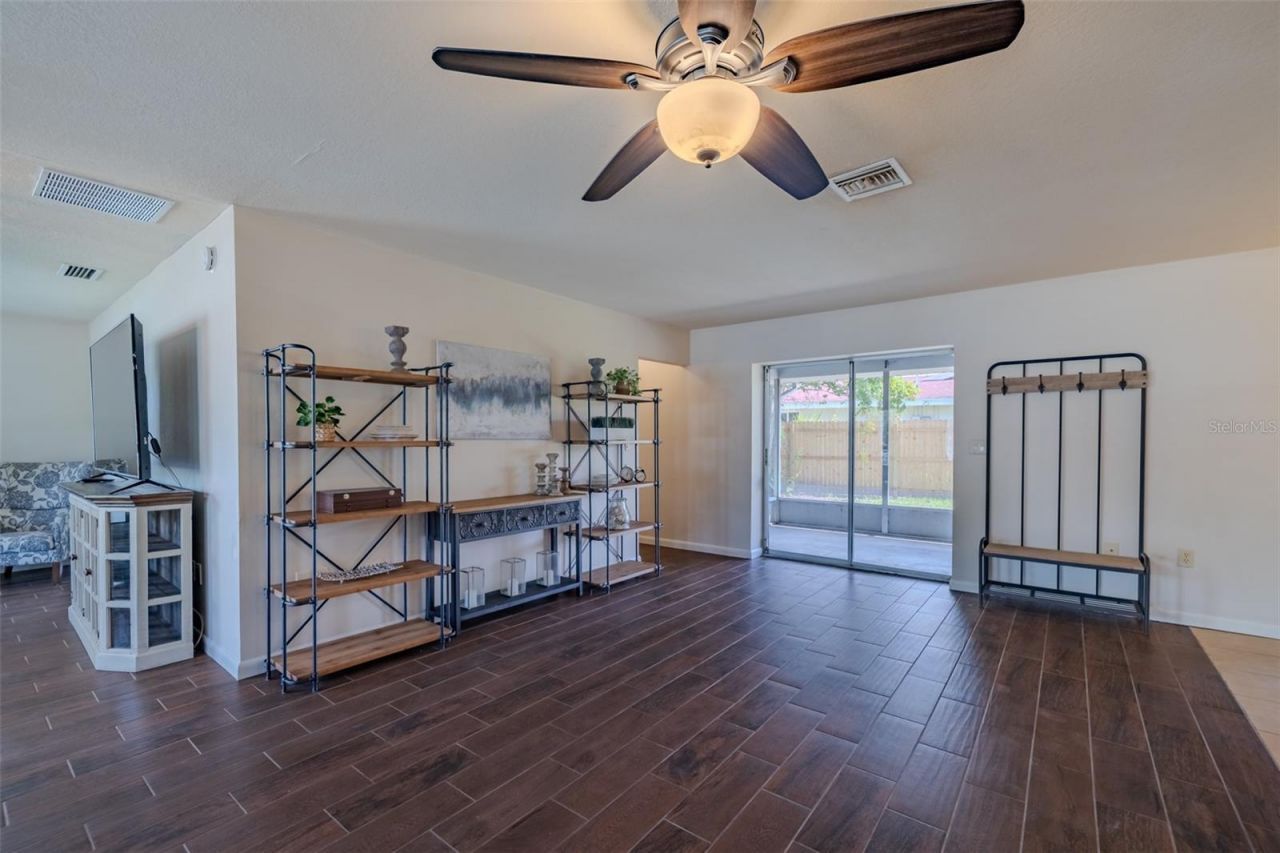 6711 Conetta Drive, Sarasota, FL 34243 Photo