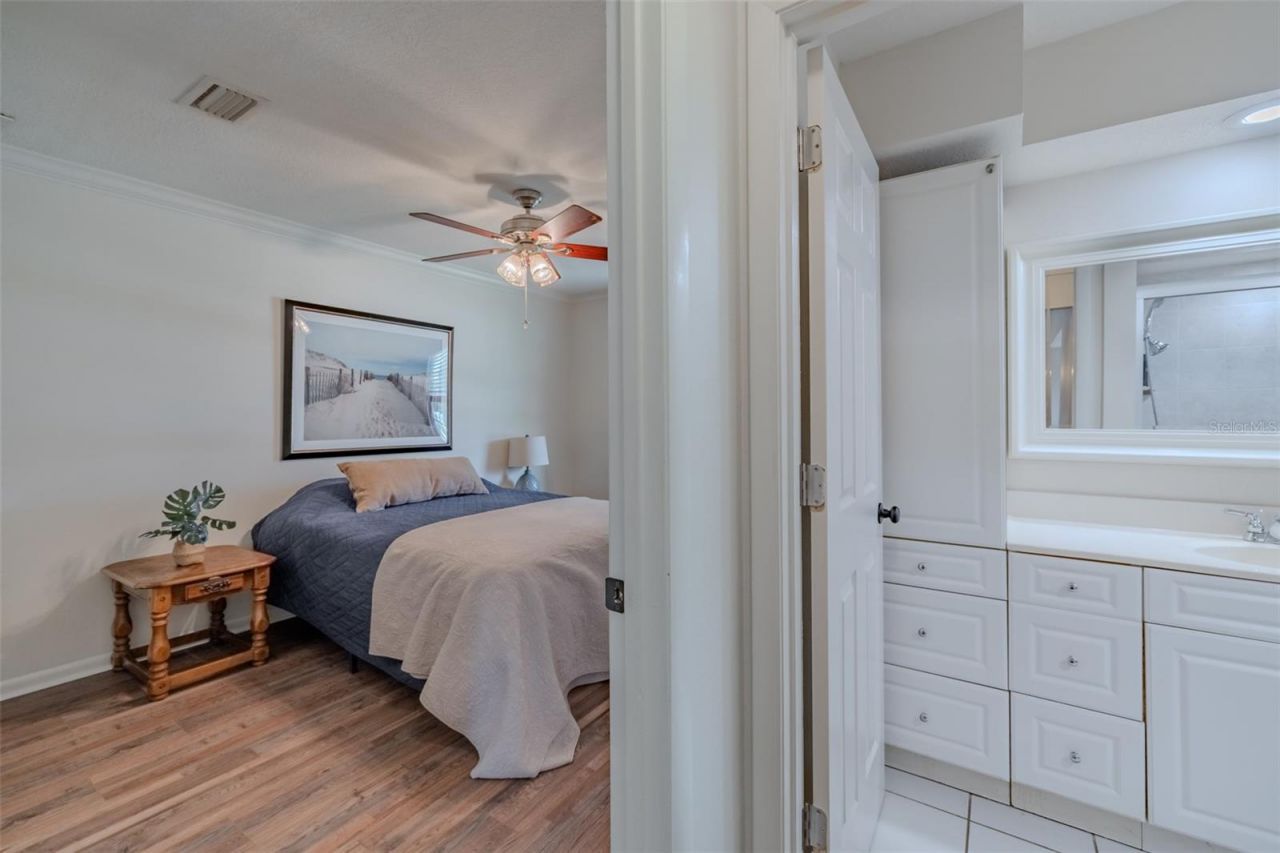 6711 Conetta Drive, Sarasota, FL 34243 Photo