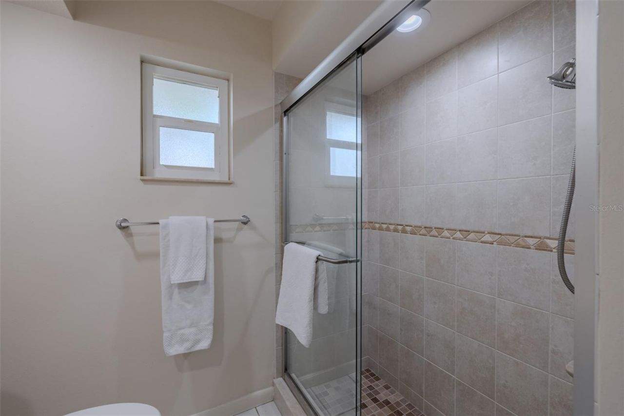 6711 Conetta Drive, Sarasota, FL 34243 Photo