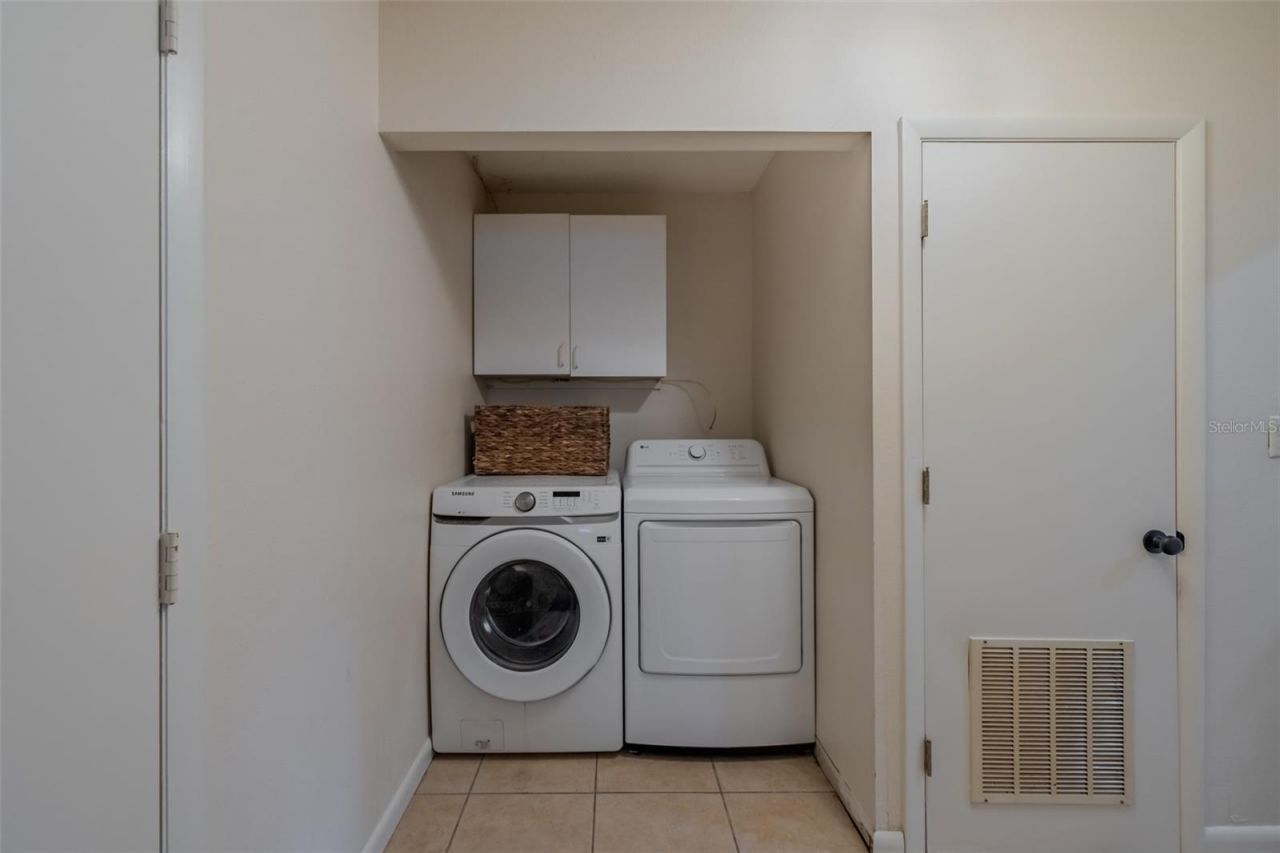 6711 Conetta Drive, Sarasota, FL 34243 Photo