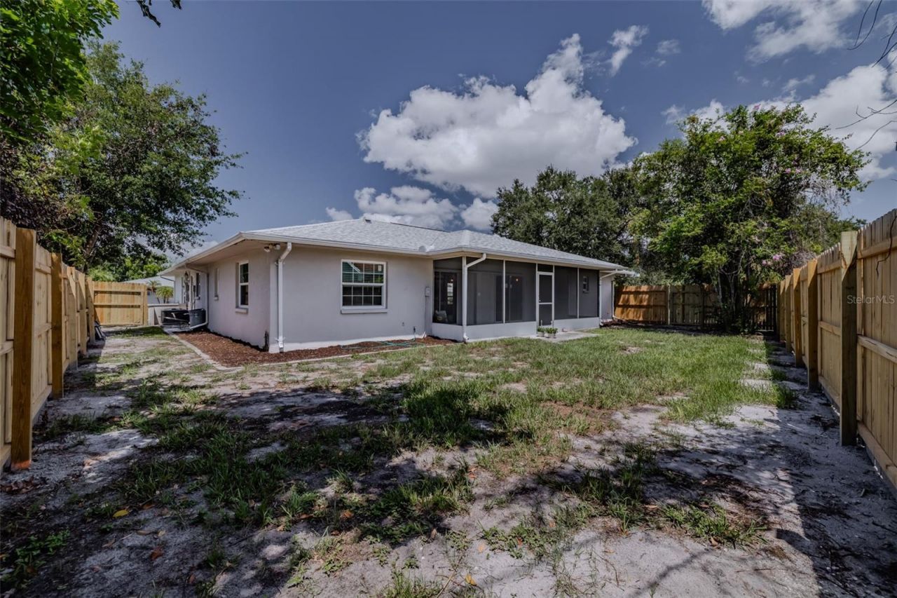 6711 Conetta Drive, Sarasota, FL 34243 Photo