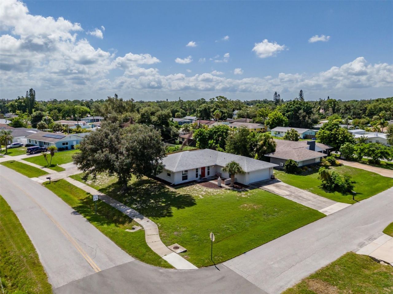 6711 Conetta Drive, Sarasota, FL 34243 Photo
