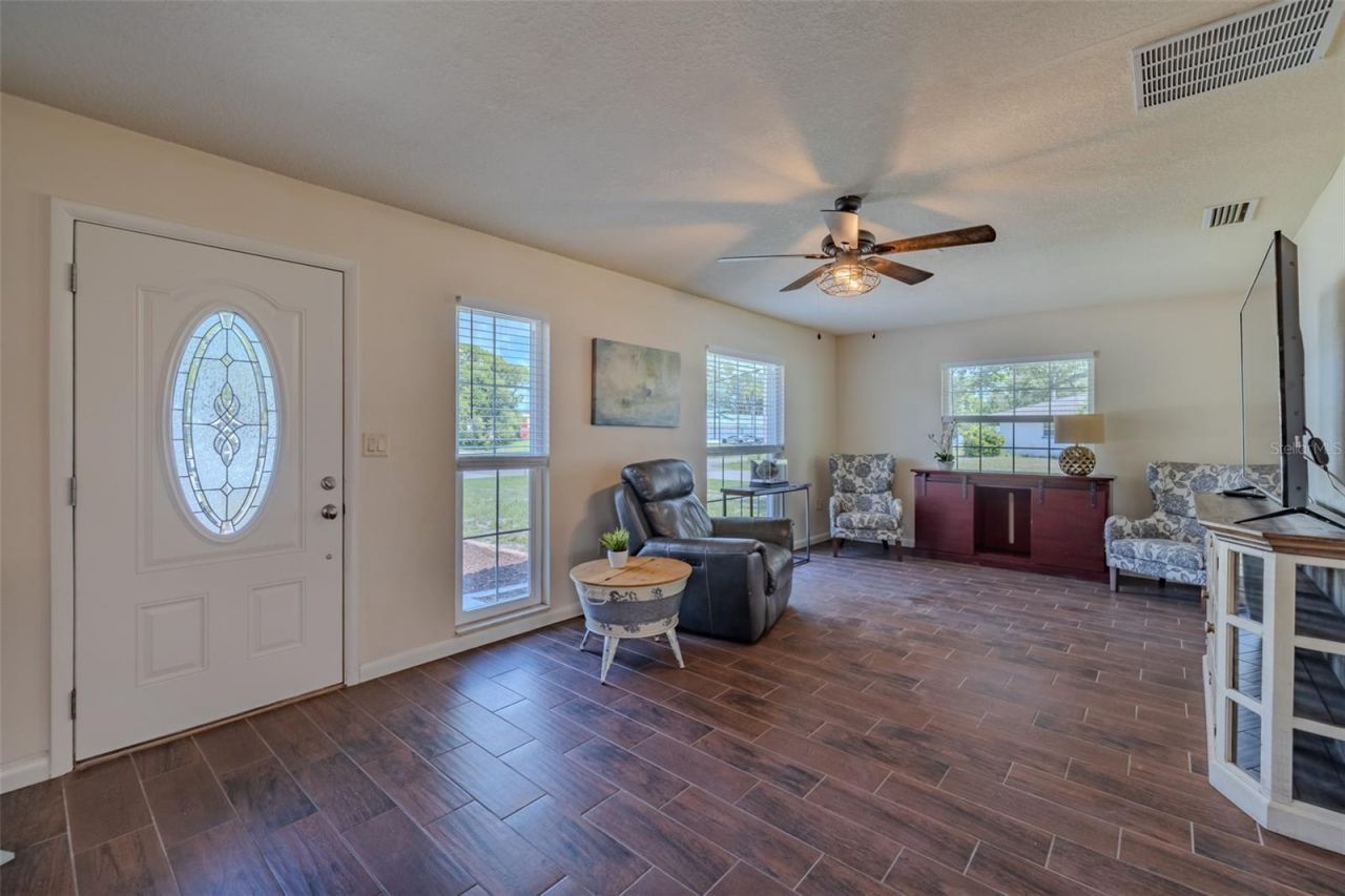 6711 Conetta Drive, Sarasota, FL 34243 Photo