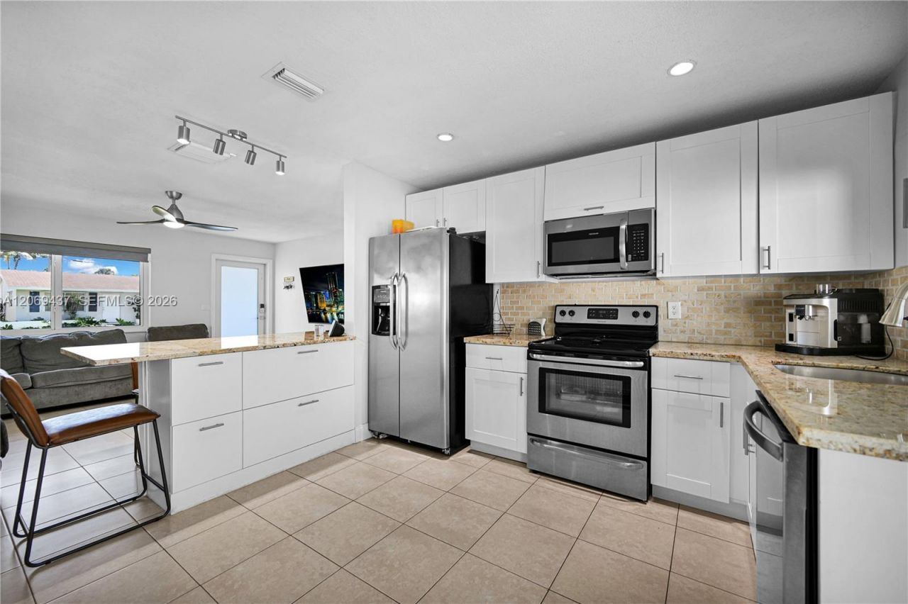 2710 NW 54th St , Tamarac, FL 33309 Photo