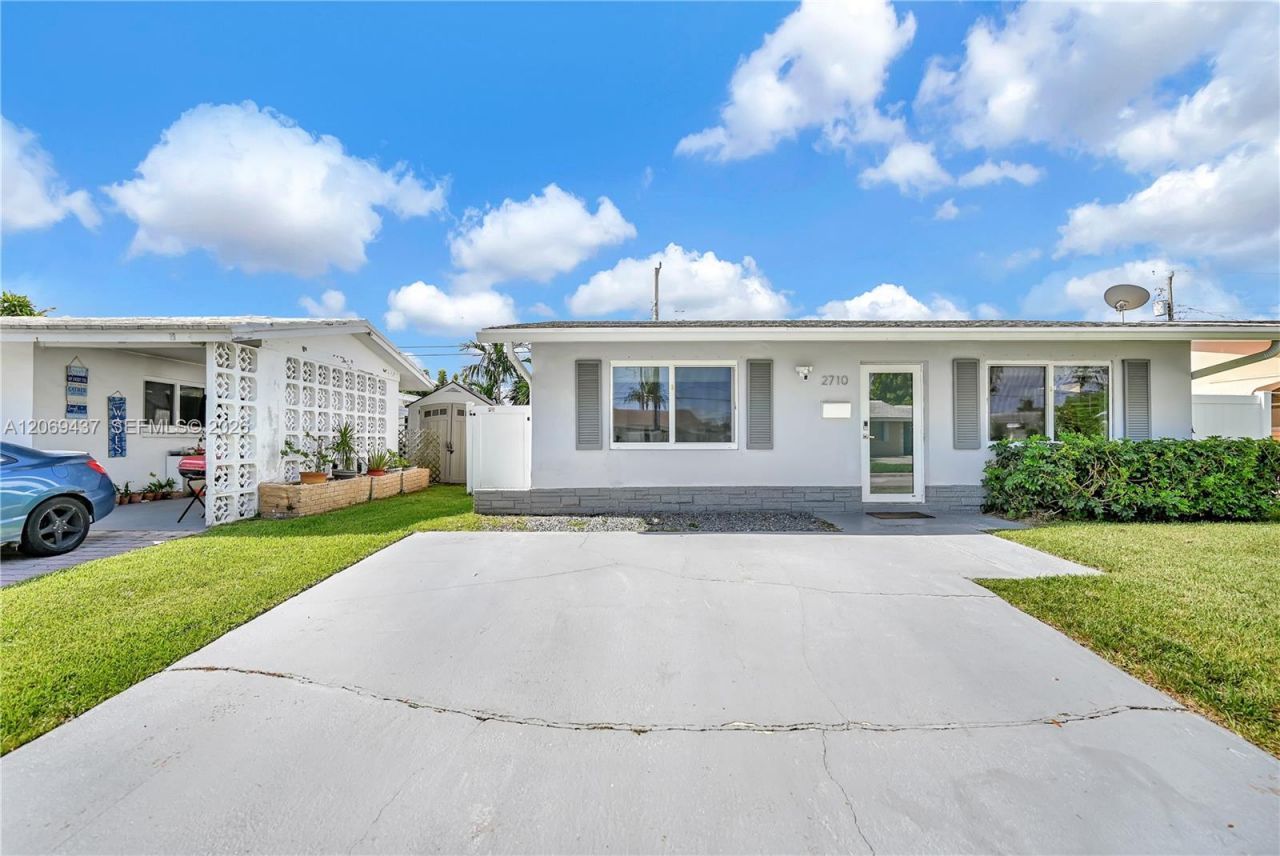 2710 NW 54th St , Tamarac, FL 33309 Photo