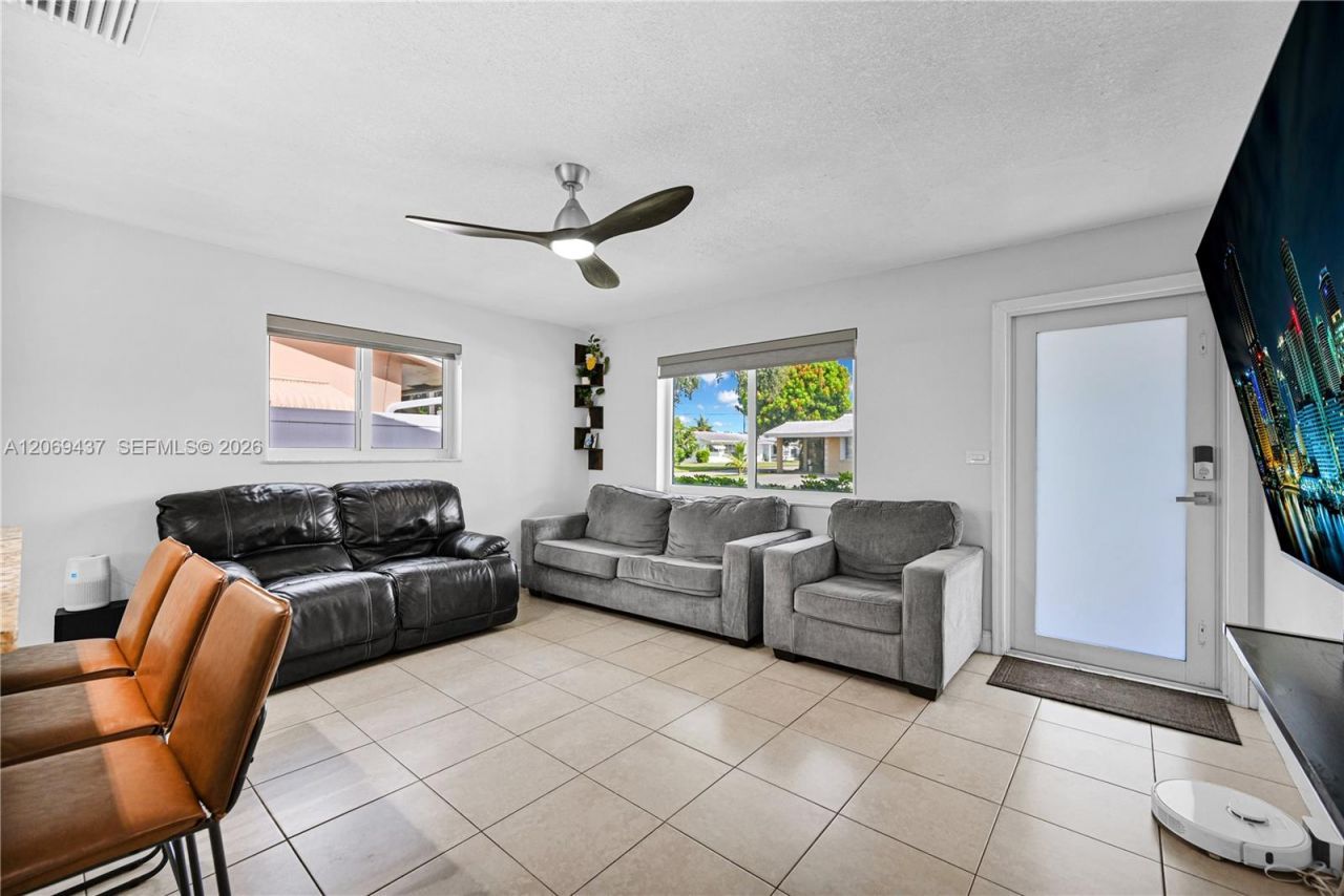 2710 NW 54th St , Tamarac, FL 33309 Photo