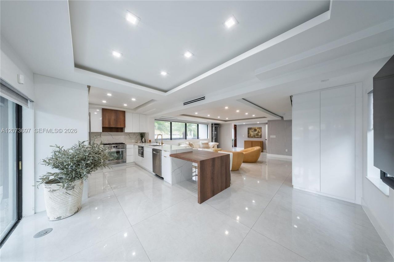 5601 N Ocean Dr , Hollywood, FL 33019 Photo