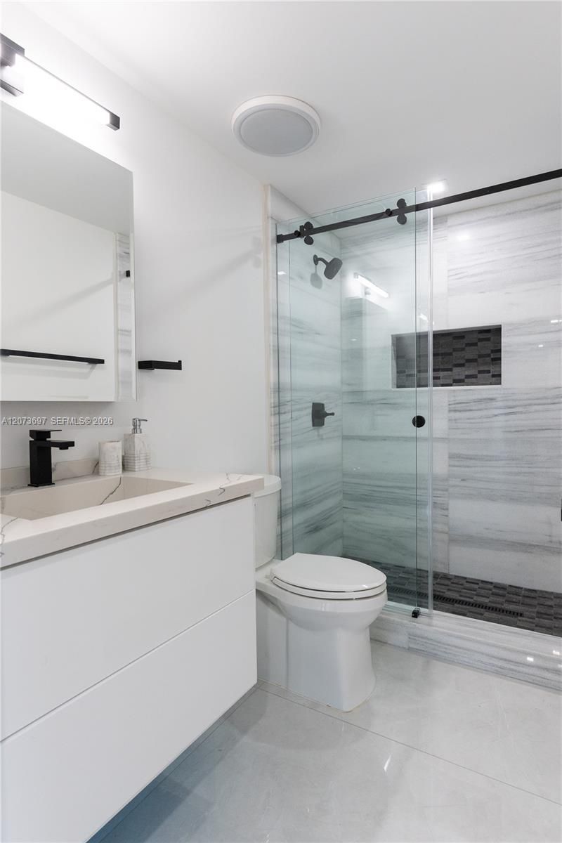 5601 N Ocean Dr , Hollywood, FL 33019 Photo